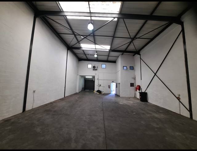 296M² WAREHOUSE TO LET IN BEACONVALE